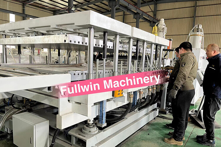 PP Hollow Construction Board Machine